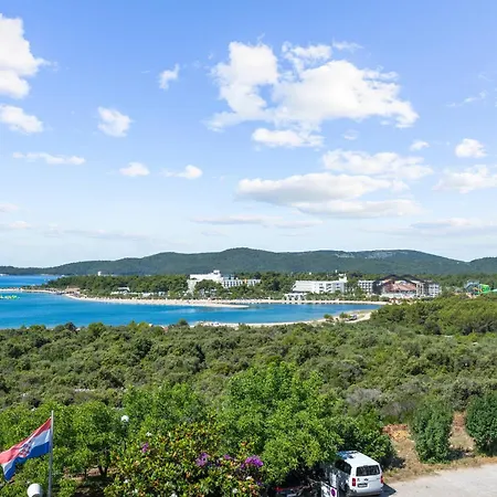 & Restaurant Barun Apartament