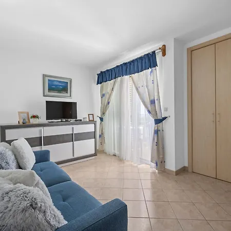 Apartamento & Restaurant Barun