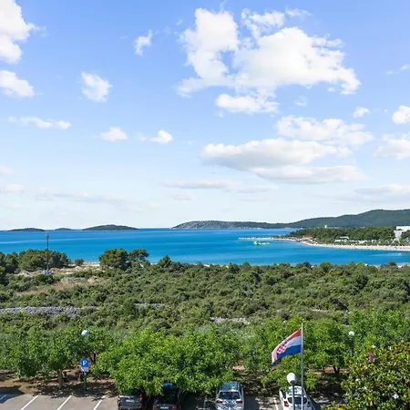 & Restaurant Barun Apartament Szybenik