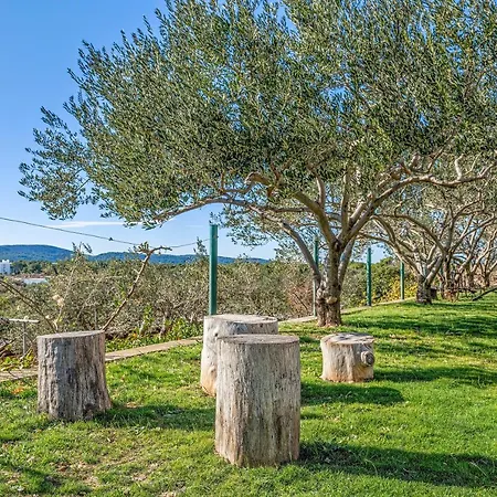 Apartament & Restaurant Barun