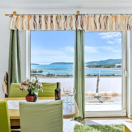 Apartamento & Restaurant Barun