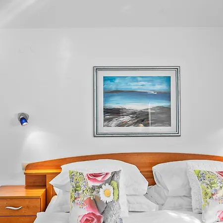 & Restaurant Barun *