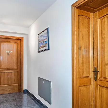 Apartamento & Restaurant Barun Šibenik