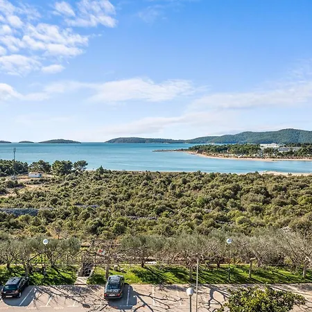 Apartamento & Restaurant Barun