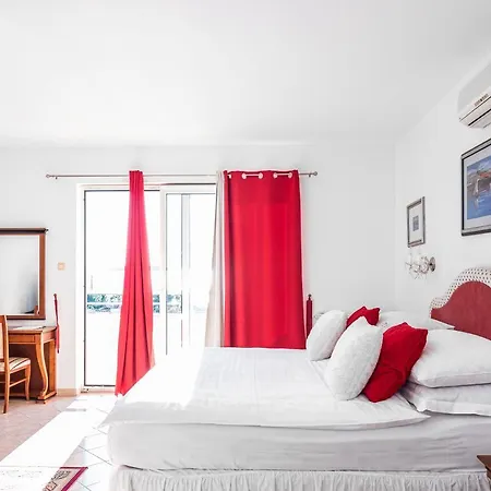 & Restaurant Barun *