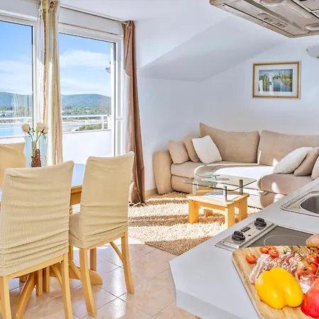 & Restaurant Barun *