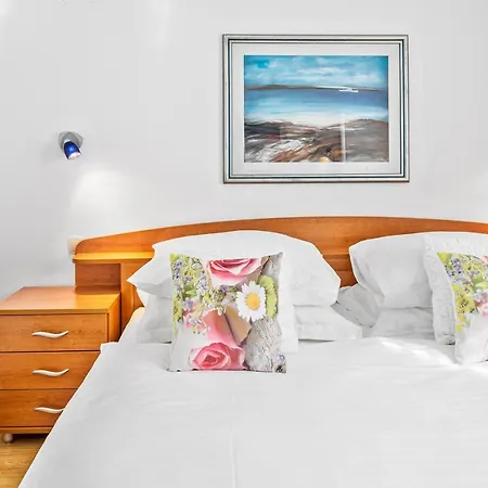 & Restaurant Barun Apartamento *