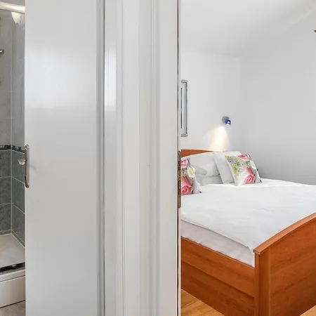 & Restaurant Barun Apartamento *