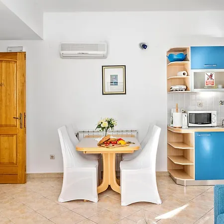 Barun Apartment *