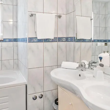 & Restaurant Barun Šibenik