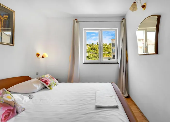 Appartement & Restaurant Barun *