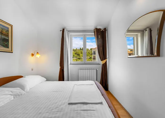 Appartement & Restaurant Barun