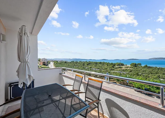 & Restaurant Barun *